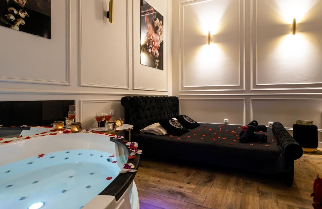 Vistula Boulevards Jacuzzi Apartment Красков Екстериор снимка