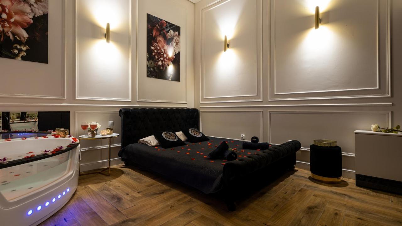 Vistula Boulevards Jacuzzi Apartment Красков Екстериор снимка